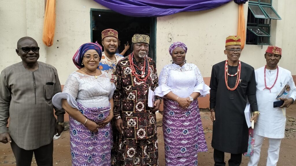 His Royal Highness, Eze (Dr) Innocent Opara flanked by Prof Okoli (left) and Dr Lemchi, others shortly after the opening ceremony
